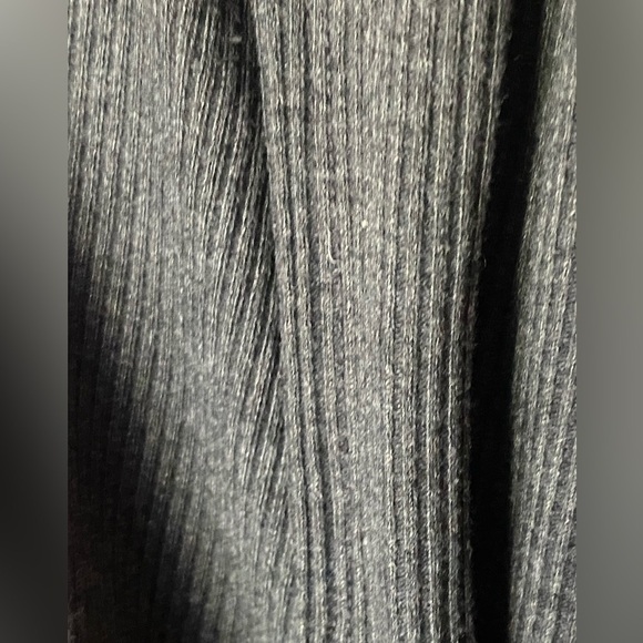 Timing gray sweater cardigan with faux pockets size large - Picture 7 of 7